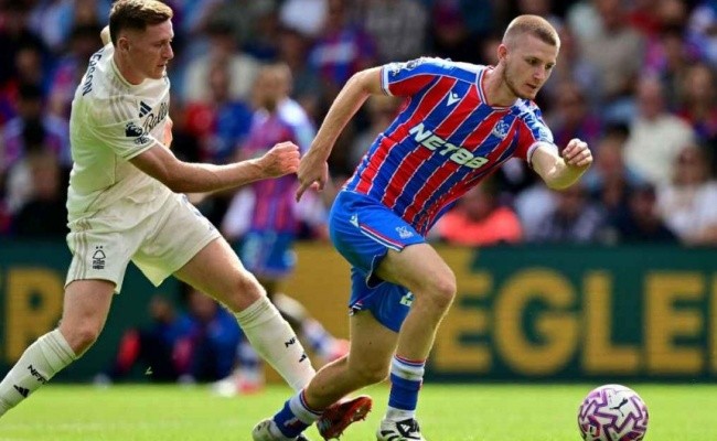 Bộ đôi mục tiêu của MU: Elliot Anderson và Adam Wharton.