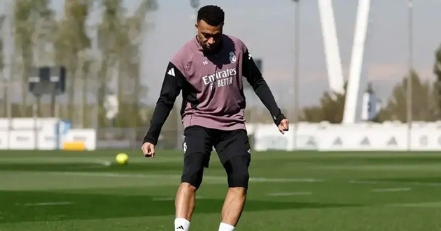 Mbappe đã trở lại tập luyện nhưng khó ra sân gặp Elche.