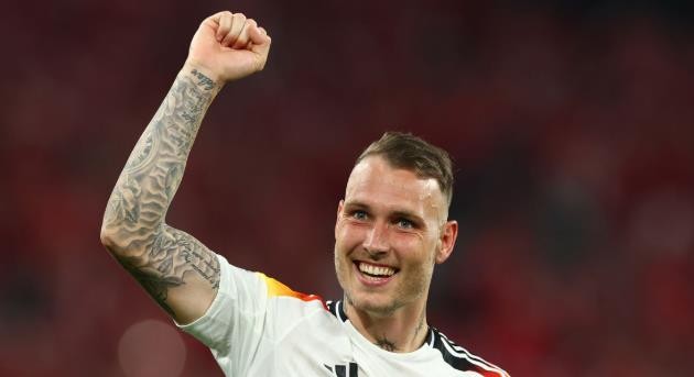 David Raum lọt vào tầm ngắm MU.