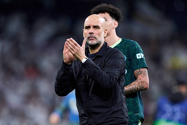 HLV Pep Guardiola nhận giải HLV hay nhất tháng 2 ở Ngoại hạng Anh.