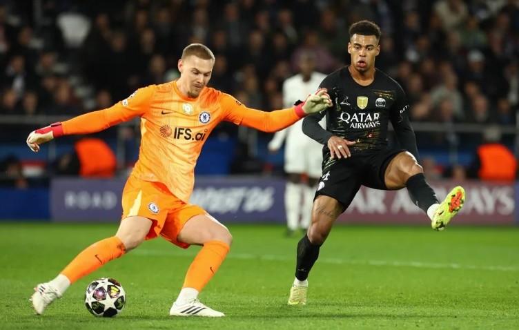 Jorgensen vừa có 1 trận đấu đáng quên tại Champions League.