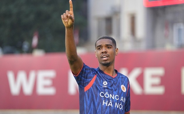 Grafite dính chấn thương trước Ninh Bình.