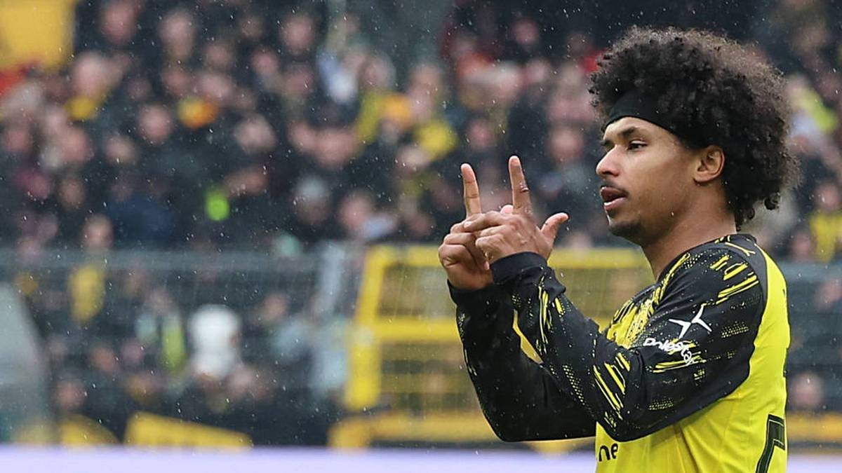  Adeyemi đã ghi bàn mở tỷ số.