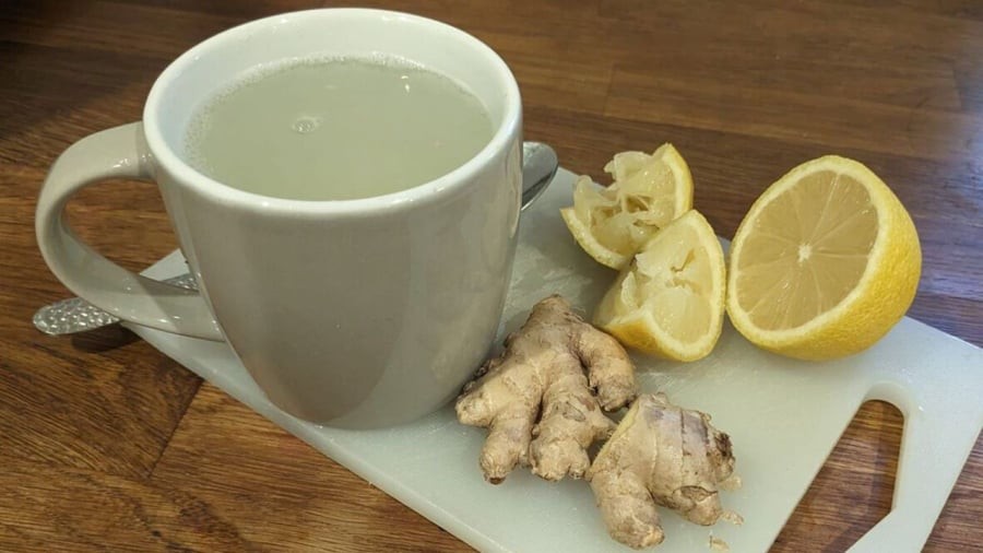 Nước chanh gừng là một trong những loại đồ uống giúp hỗ trợ giảm mỡ máu.