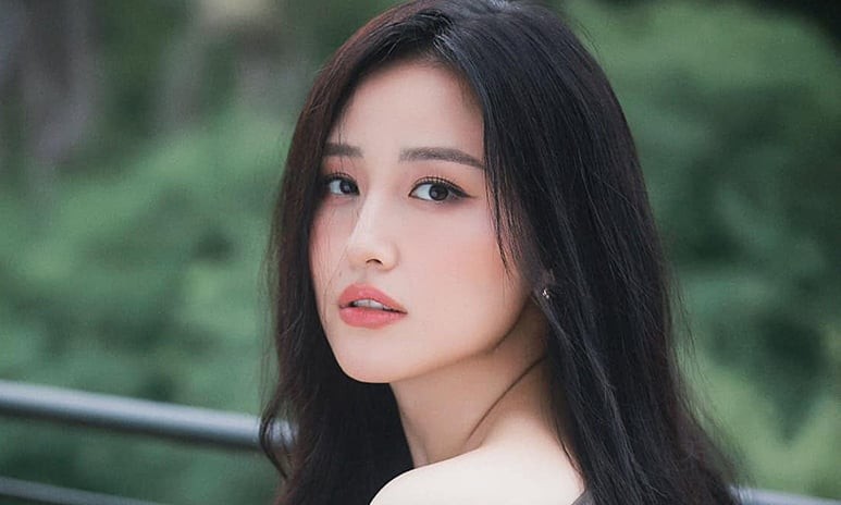 Mai Phương Thúy là một trong những nàng Hậu tài sắc vẹn toàn của showbiz Việt. 
