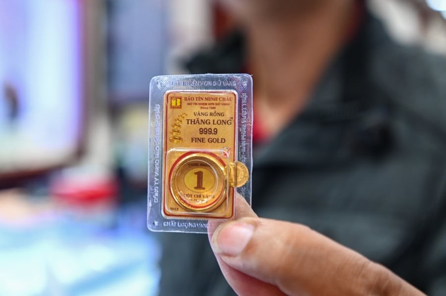 Thị trường vàng thế giới ghi nhận tuần giảm thứ hai liên tiếp khi giá kim loại quý lùi về kiểm tra vùng hỗ trợ quan trọng quanh 5.000 USD/ounce.

