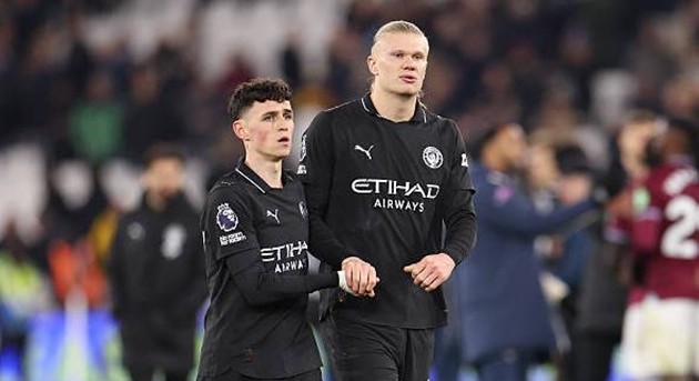 Manchester City bị West Ham cầm hòa đáng tiếc.