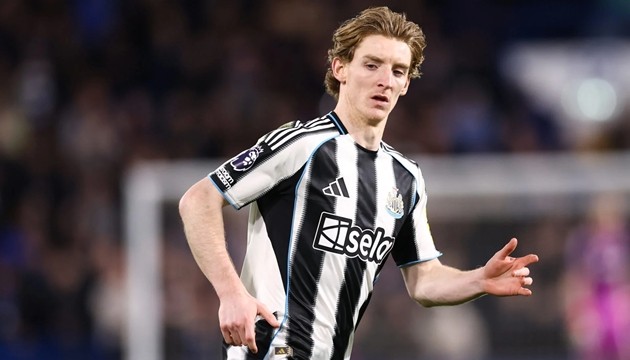 Anthony Gordon tiếp tục tỏa sáng cho Newcastle United.
