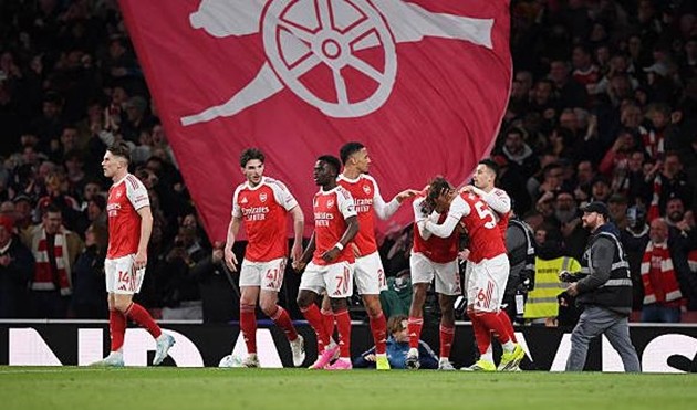 Vận mệnh vô địch dường như đã chọn Arsenal.