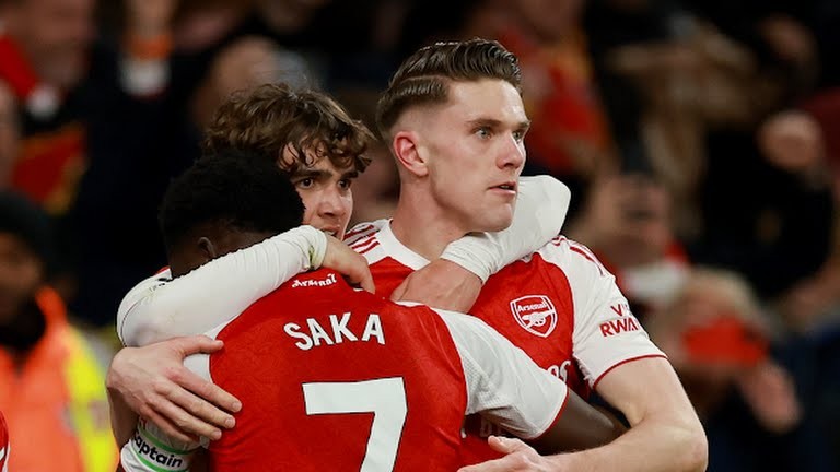 Arsenal ngày càng đến gần chức vô địch Ngoại hạng Anh.