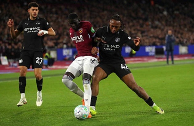 Antoine Semenyo – 6.7 điểm: Liên tục bó vào trong để chơi như một 