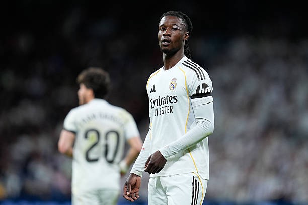 Aurelien Tchouameni - 7 điểm: Thi đấu chắc chắn ở khu vực giữa sân. Xử lý bóng gọn gàng và hoàn thành tốt nhiệm vụ thu hồi bóng trước khi rời sân nhường chỗ cho đồng đội.