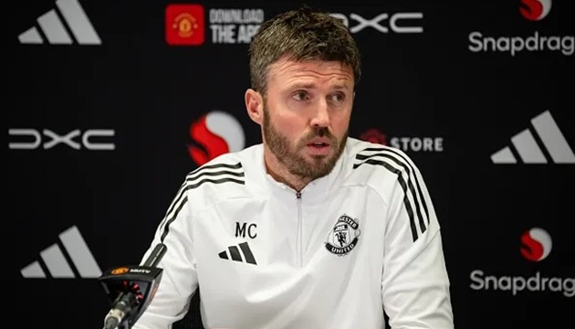 Carrick không được Jamie Carragher tin nhiệm.