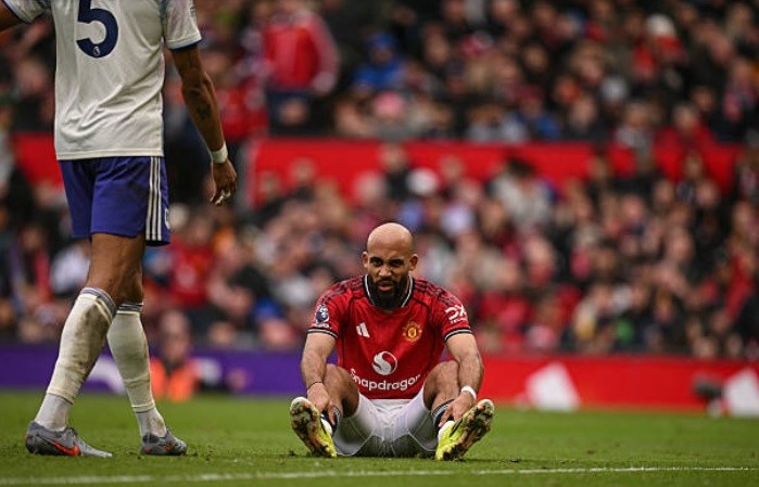 Mbeumo dính chấn thương.