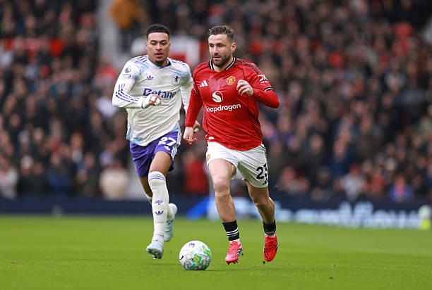 Luke Shaw - 7.2 điểm: Trình diễn một bộ mặt vô cùng vững chãi ở hàng phòng ngự. Xuất sắc thực hiện hàng loạt pha tắc bóng và đánh chặn mang tính then chốt để dập tắt các đợt phản công nguy hiểm của đội khách.