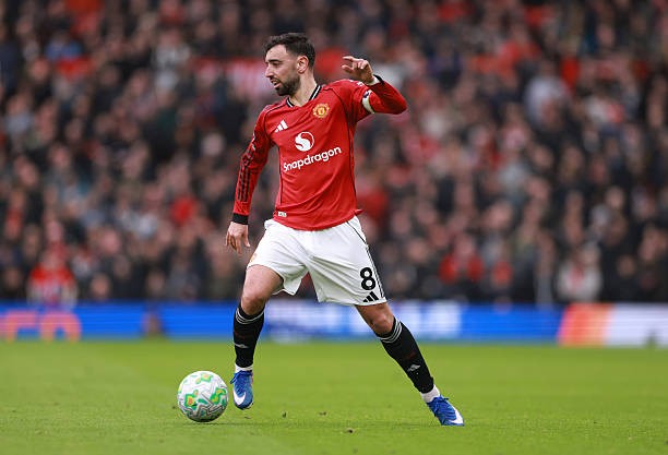 Bruno Fernande - 8.1 điểm: Cầu thủ xuất sắc nhất trận đấu với cú đúp kiến tạo tuyệt đỉnh. Tiếp tục là nguồn cảm hứng vô tận trong lối chơi của Man Utd và chính thức vượt qua huyền thoại David Beckham để thiết lập cột mốc 100 pha kiến tạo cho câu lạc bộ.