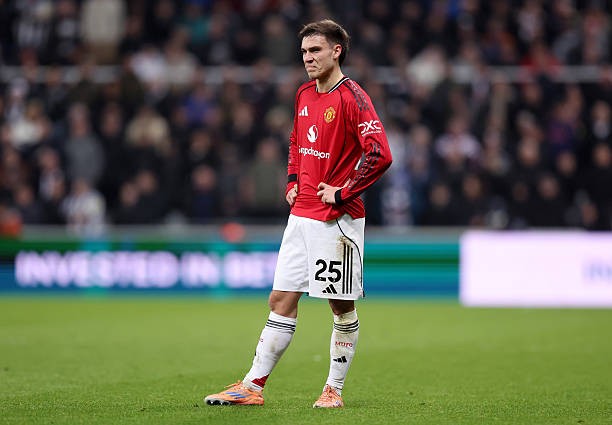 Manuel Ugarte - 6 điểm: Được tung vào sân ở phút 90 và không kịp để lại nhiều ấn tượng. 