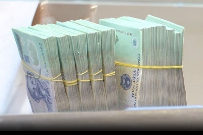 Tại buổi tiếp xúc cử tri ở tỉnh Lào Cai, bà Phạm Thị Thanh Trà, Bí thư Trung ương Đảng, Phó Thủ tướng Chính phủ, đã thông tin về lộ trình cải cách tiền lương, cắt giảm thủ tục hành chính và một số vấn đề kinh tế – xã hội được người dân quan tâm.

