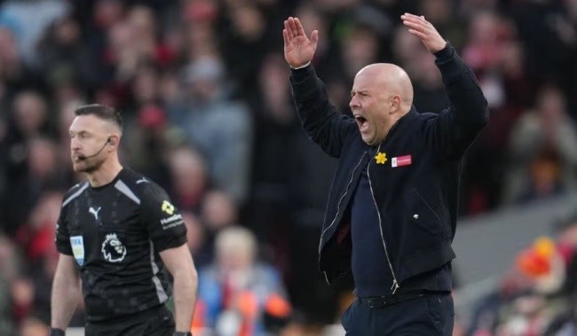 Liverpool của Slot lỡ cơ hội chen chân vào top 4.