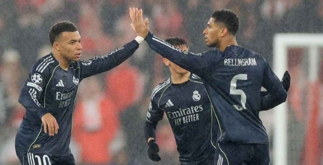 Mbappe và Bellingham trở lại đội hình Real.