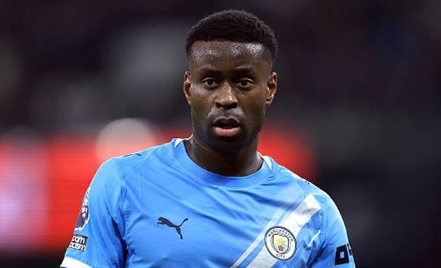 Marc Guehi kêu gọi đồng đội quyết tâm đấu Real Madrid.