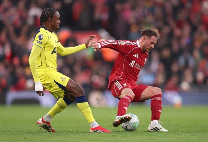 Alexis Mac Allister là mắt xích yếu trong đội hình The Kop.