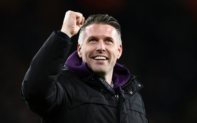 Rob Edwards đã mang đến tia sáng cho Wolves.