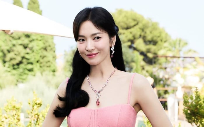 Bữa sáng thường diễn ra vào khoảng 8 giờ, bữa trưa vào khoảng 12 giờ và bữa tối được hoàn thành trước 6 giờ chiều.