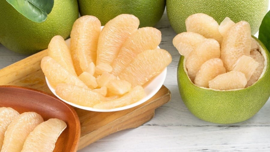 Ăn bưởi trước bữa ăn chính có tác dụng tạo cảm giác no, hạn chế tình trạng ăn quá nhiều trong bữa chính từ đó giúp hỗ trợ giảm cân.