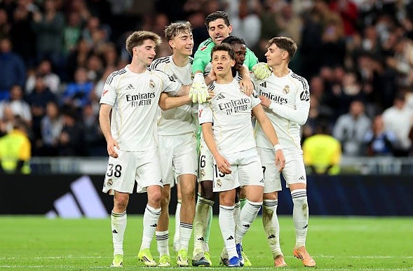 Real Madrid hành quân đến Etihad với lợi thế lớn.