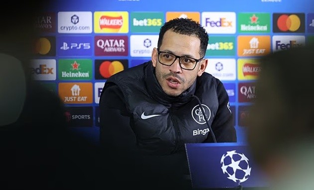 Rosenior tức giận vì có kẻ phản bội.