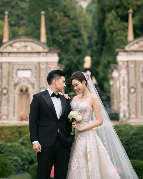 Ảnh cưới của Hoa hậu Đỗ Hà và thiếu gia Viết Vương mới được chia sẻ

