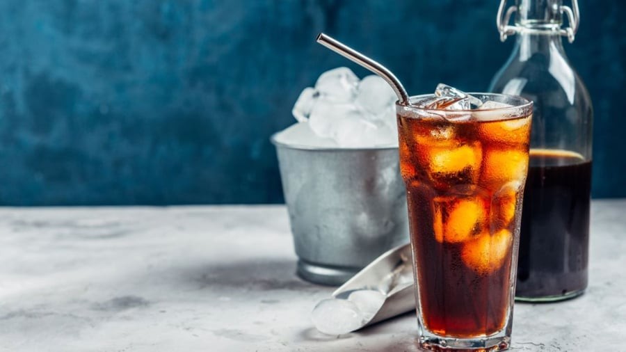 Cà phê ủ lạnh có vị ít đắng hơn so với cà phê pha bằng nước nóng. Dù pha bằng nước lạnh, loại cà phê này vẫn mang lại nhiều lợi ích cho sức khỏe.