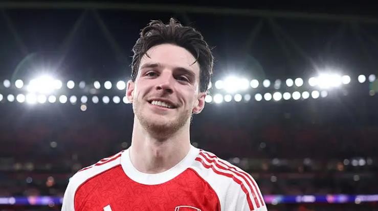 Declan Rice (8 điểm): Suýt chút nữa tạo ra một siêu phẩm sút phạt khác, buộc Blaswich phải nỗ lực cản phá từ một góc sút khó. Tuy nhiên, chính trong hiệp hai, anh mới thực sự tạo ra sức ảnh hưởng, kết thúc hoàn hảo một pha dứt điểm sau khi khống chế gọn gàng pha phá bóng trên không, qua đó giúp Pháo thủ nắm quyền kiểm soát thế trận.