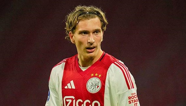 Mika Godots lọt vào tầm ngắm của Manchester United.