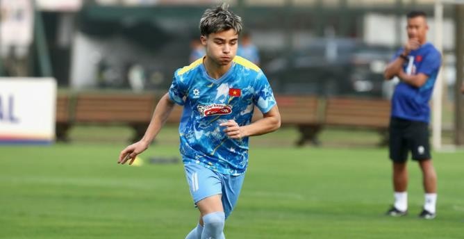 Moric thu hút sự chú ý.