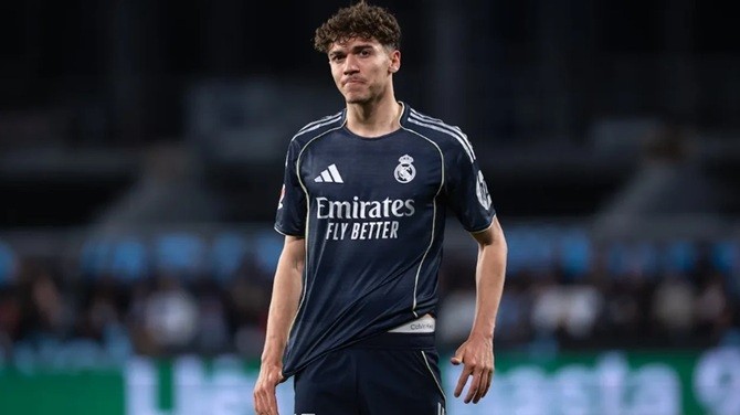 Thiago (6,6): Giúp đội giảm nhịp độ lúc gặp khó, nhưng lại bị Doku dễ dàng vượt qua ở pha dẫn đến bàn thua.