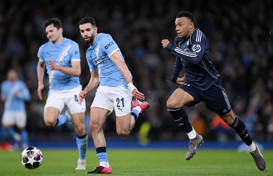 Ait Nouri (5.8): Thi đấu ở mức tròn vai, phối hợp khá ăn ý với Doku bên hành lang cánh trái và hỗ trợ phòng ngự ổn định, dù đóng góp tấn công chưa thực sự nổi bật.