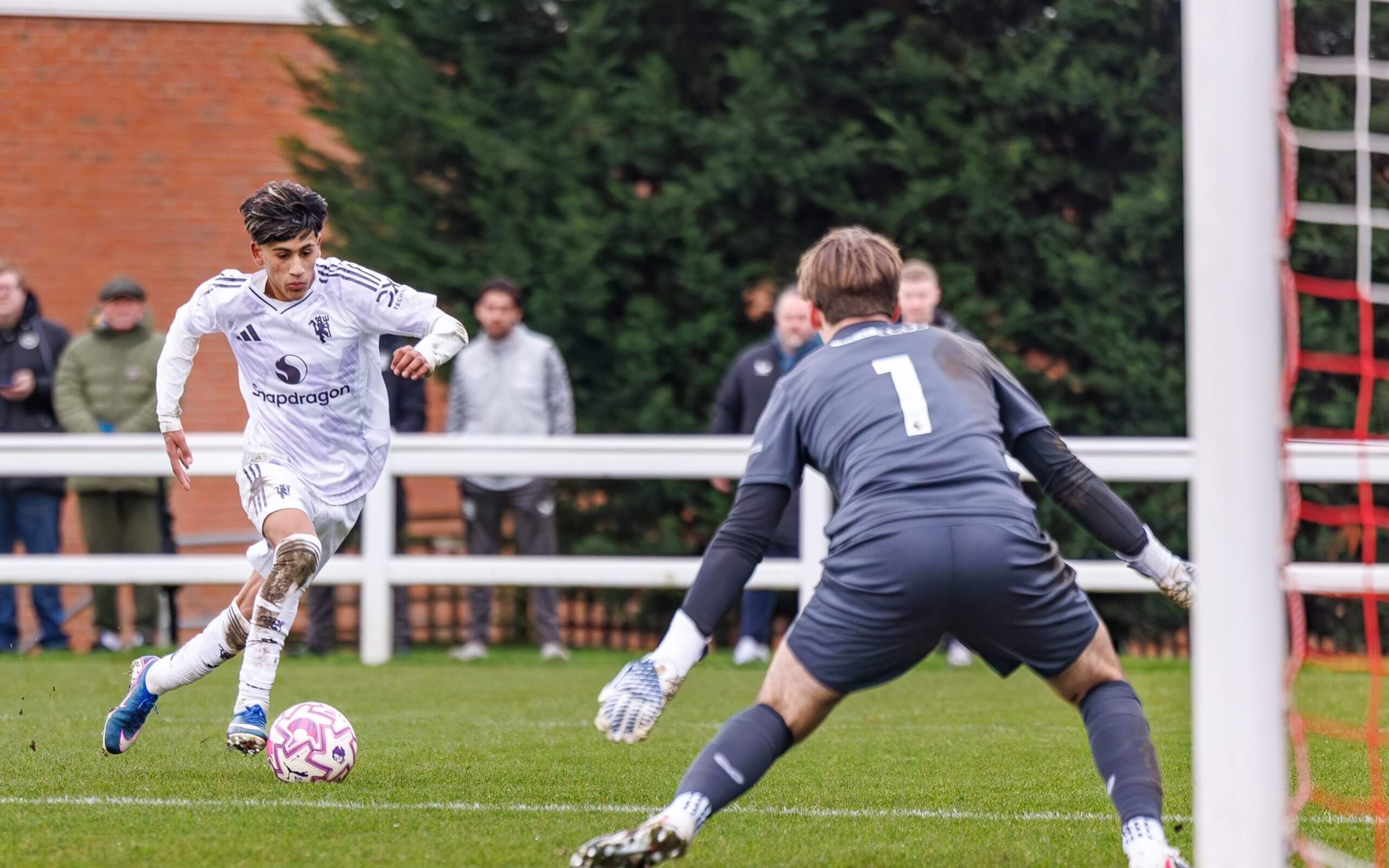 Tại Old Trafford, cơ hội cho tài năng trẻ thật sự.