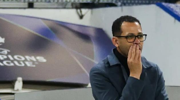 Liam Rosenior muốn giữ sức các trụ cột.