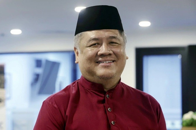 Chân dung luật sư thể thao Nik Erman Nik Roseli.