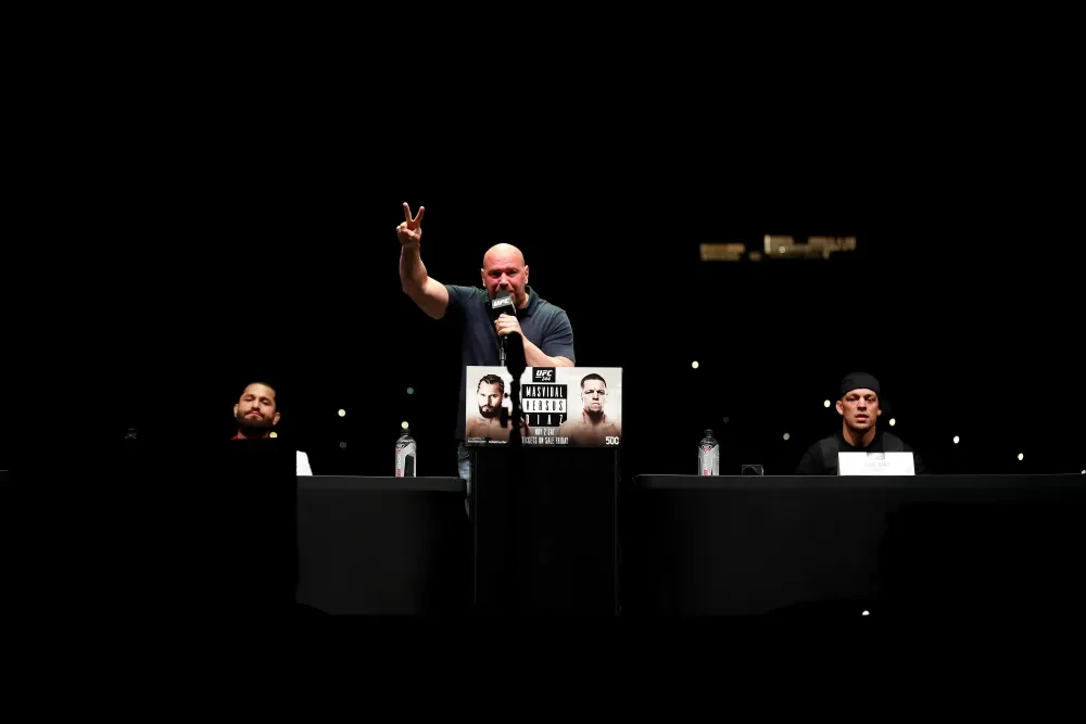 Jorge Masvidal trong buổi họp báo UFC 244.