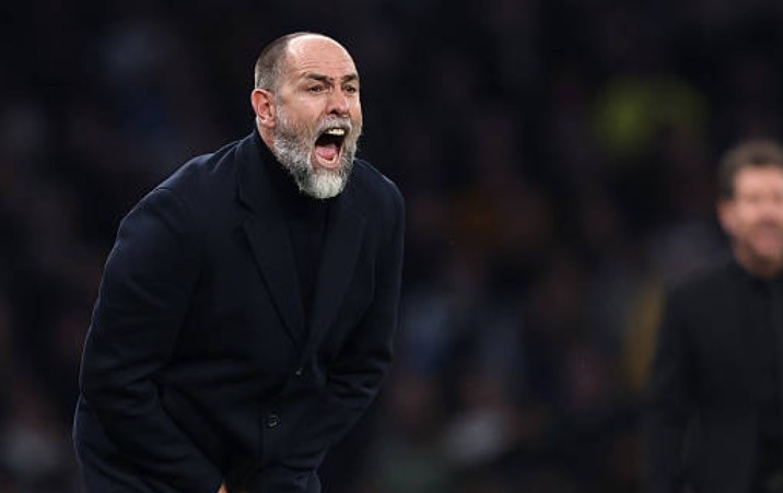 Tudor phản ứng quyết liệt.