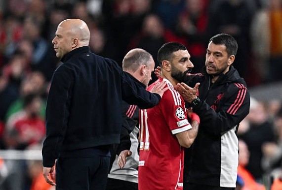 Liverpool của Slot tạo nên một trận đấu mãn nhãn tại Anfield.