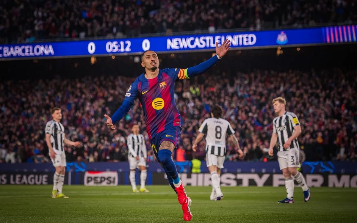 Raphinha thăng hoa nhấn chìm Newcastle.