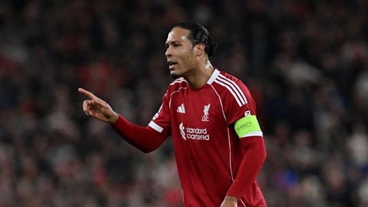 Virgil van Dijk (7,4): Là một mối đe dọa thường trực trong các tình huống không chiến ở những pha bóng cố định.