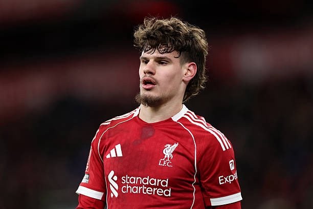 Milos Kerkez (7,5): Màn trình diễn xuất sắc của hậu vệ cánh này, tạo ra nhiều khoảnh khắc tấn công tuyệt vời.