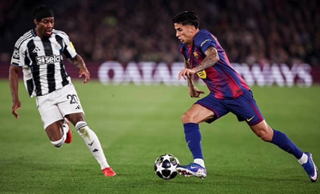 Joao Cancelo (6.5): Tích cực dâng cao tấn công nhưng vô tình để lộ khoảng trống lớn phía sau cho Newcastle khai thác.