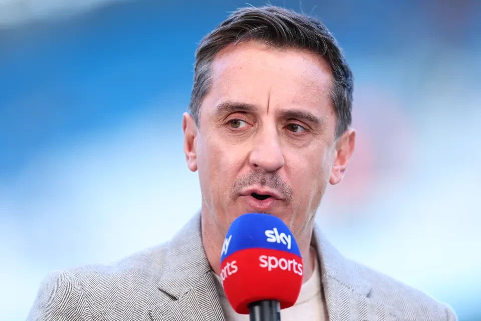 Gary Neville đưa ra lời khuyên.