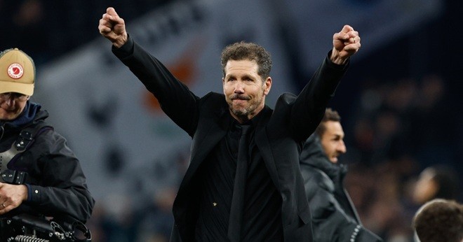  Simeone tự hào về các học trò.